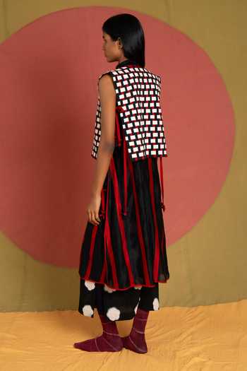 KA-Sha Line Bind Chanderi Tunic