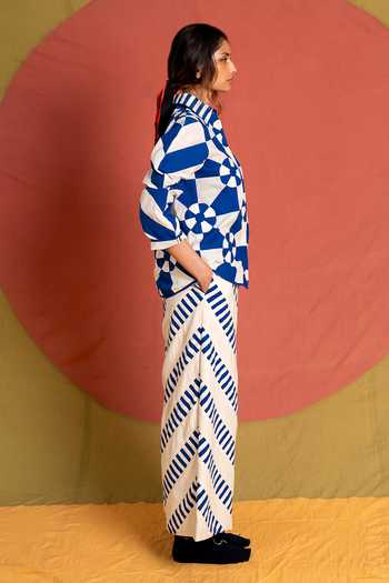 KA-Sha Blue Cotton Button-down Neck Kite Applique Shirt Online at Aza Fashions KA-Sha_Blue Cotton Button-down Neck Kite Applique Shirt _Online_at_Aza_Fashions