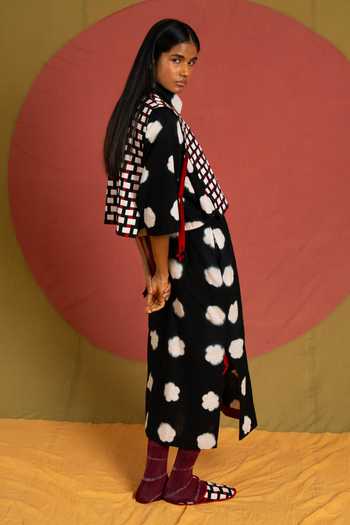 KA-Sha Black Cotton Collared Neck Shrey Clamp Dyed Shirt Online at Aza Fashions KA-Sha_Black Cotton Collared Neck Shrey Clamp Dyed Shirt _Online_at_Aza_Fashions