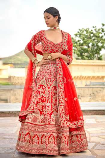 Kalighata Red Silk Sweetheart Neck Nysa Bridal Lehenga Set Online at Aza Fashions Kalighata_Red Silk Sweetheart Neck Nysa Bridal Lehenga Set _Online_at_Aza_Fashions
