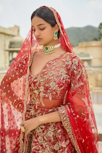Kalighata Maroon Silk Sweetheart Neck Royal Rose Bridal Lehenga Set Online at Aza Fashions Kalighata_Maroon Silk Sweetheart Neck Royal Rose Bridal Lehenga Set _Online_at_Aza_Fashions