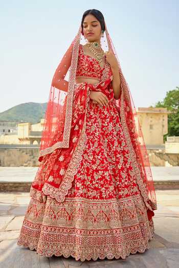 Kalighata Red Silk Sweetheart Neck Satvika Bridal Lehenga Set Online at Aza Fashions Kalighata_Red Silk Sweetheart Neck Satvika Bridal Lehenga Set _Online_at_Aza_Fashions