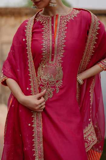 Buy_Sheetal Batra_Pink , Chanderi, Satin, Organza Arwa Embroidered Long Kurta Salwar Set 