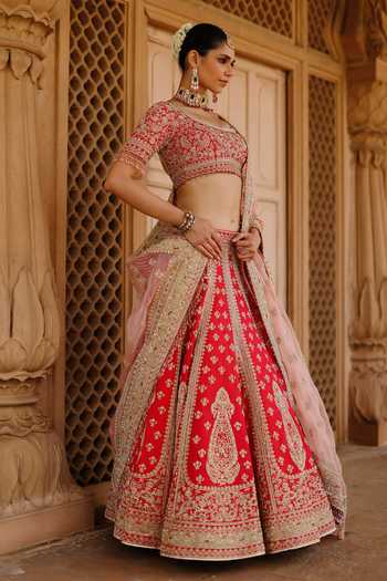Shop Sheetal Batra Pink , Organza Scoop Neck Nusrat Embroidered Kali-in-kali Lehenga Set Online at Aza Fashions Shop_Sheetal Batra_Pink , Organza Scoop Neck Nusrat Embroidered Kali-in-kali Lehenga Set _Online_at_Aza_Fashions