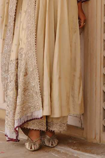 Shop Sheetal Batra Gold Silk, Tissue V-neck Rooh Embroidered Long Kalidar Anarkali Set Online at Aza Fashions Shop_Sheetal Batra_Gold Silk, Tissue V-neck Rooh Embroidered Long Kalidar Anarkali Set _Online_at_Aza_Fashions