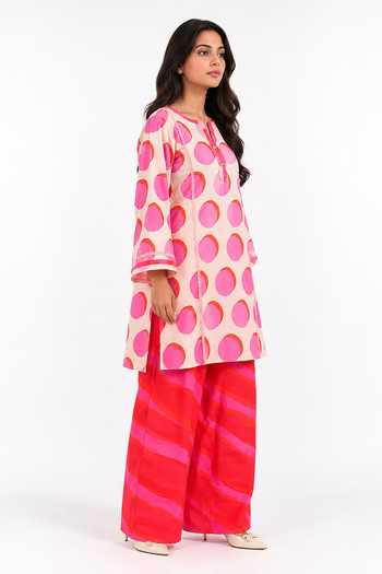 Poppi Pink Cotton Round Neck Floral Print Kurta And Farshi Salwar Set Online at Aza Fashions Poppi_Pink Cotton Round Neck Floral Print Kurta And Farshi Salwar Set _Online_at_Aza_Fashions