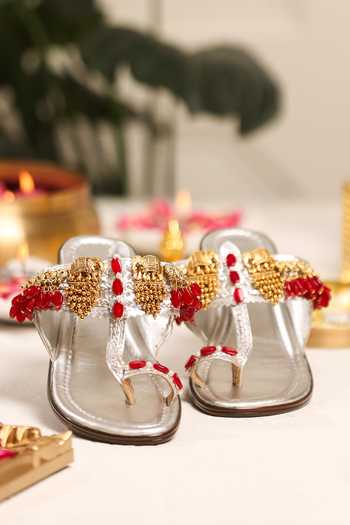 5elements Gulraiz Embellished Kolhapuri Heels