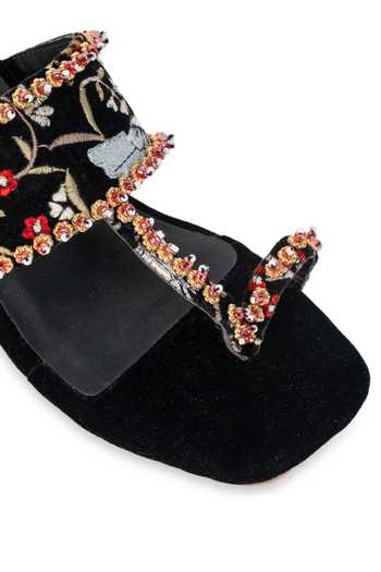 Shop 5elements Black Naqsh Floral Embroidered Heels Shop_5elements_Black Naqsh Floral Embroidered Heels