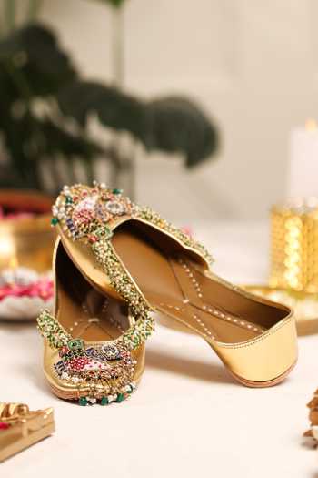 5elements_Gold Zehra Embellished Juttis _at_Aza_Fashions
