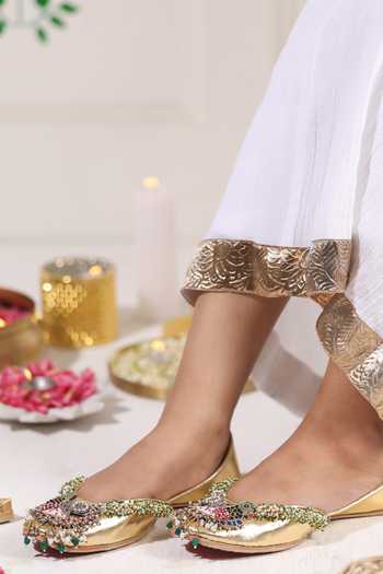 5elements Zehra Embellished Juttis