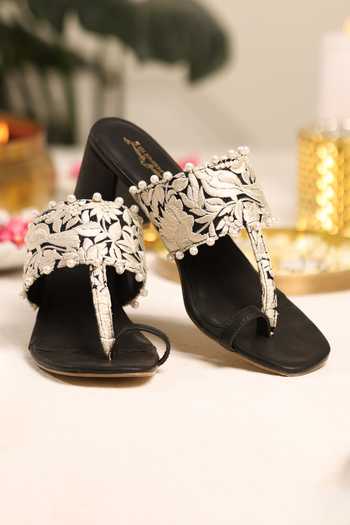 Buy_5elements_Black Mehernoor Floral Embroidered Heels 
