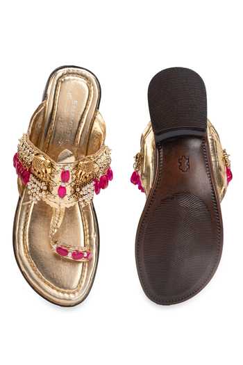 5elements Gold Nayab Elephant Motif Kolhapuri Flats at Aza Fashions 5elements_Gold Nayab Elephant Motif Kolhapuri Flats _at_Aza_Fashions