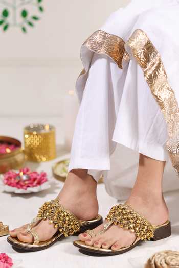 5elements Zarqash Ghungroo Embellished Kolhapuri Flats