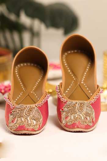 5elements Gulraaz Zari Embroidered Juttis