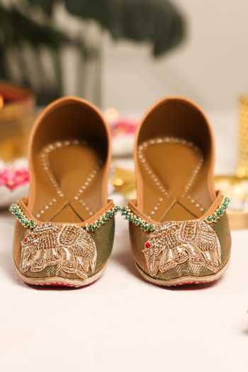 5elements Zarmeen Elephant Embroidered Juttis