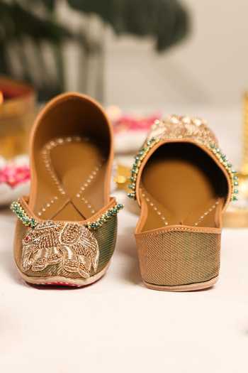 Shop 5elements Olive Green Zarmeen Elephant Embroidered Juttis Shop_5elements_Olive Green Zarmeen Elephant Embroidered Juttis