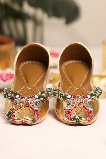 5elements Chitralekha Embellished Juttis