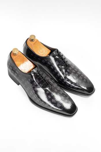 Domani Draco Patina Leather Wholecut Shoes 