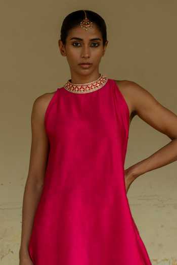 Deep Thee_Pink Silk Choker Neck, Yes Neckline Embroidered Kurta And Pant Set _Online_at_Aza_Fashions