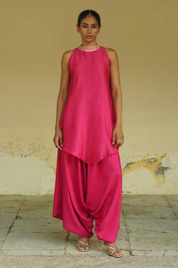 Deep Thee Neckline Embroidered Kurta & Pant Set