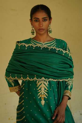Shop_Deep Thee_Emerald Green Silk, Shantoon Round Neck, Yes Embroidered Kurta Set _Online_at_Aza_Fashions