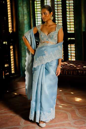 Deep Thee Border Embroidered Saree With Blouse
