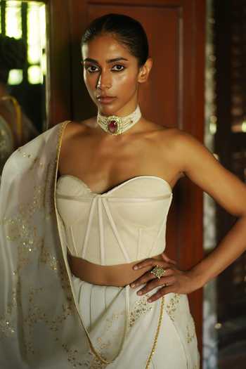 Deep Thee Ivory Organza Embroidery Sweetheart Neck Saree With Corset Online at Aza Fashions Deep Thee_Ivory Organza Embroidery Sweetheart Neck Saree With Corset _Online_at_Aza_Fashions