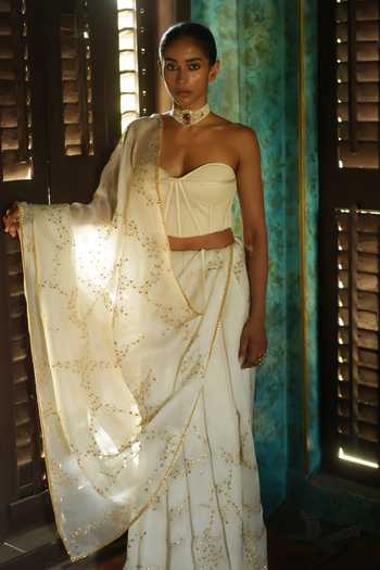 Shop Deep Thee Ivory Organza Embroidery Sweetheart Neck Saree With Corset Online at Aza Fashions Shop_Deep Thee_Ivory Organza Embroidery Sweetheart Neck Saree With Corset _Online_at_Aza_Fashions