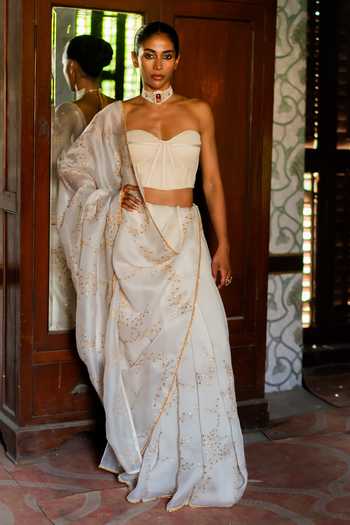 Deep Thee Organza Saree With Embroidered Corset