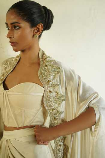 Deep Thee_Ivory Silk, Shantoon Sweetheart Neck Embroidered Cape Skirt Set _at_Aza_Fashions