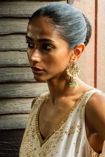 Buy_Deep Thee_Ivory Silk, Shantoon V-neck Embroidered Kurta Set _Online_at_Aza_Fashions