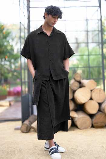 Buy Dash and Dot Black Polyester Drape Panel Crop Pant Online at Aza Fashions Buy_Dash and Dot_Black Polyester Drape Panel Crop Pant _Online_at_Aza_Fashions