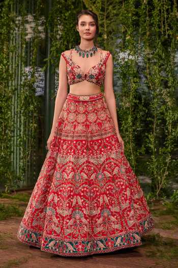 Buy Jigar & Nikita Red Silk, Tulle Sweetheart Neck Udaan The Bird Of Hope Bridal Lehenga Set Online at Aza Fashions Buy_Jigar & Nikita_Red Silk, Tulle Sweetheart Neck Udaan The Bird Of Hope Bridal Lehenga Set _Online_at_Aza_Fashions