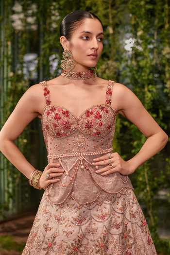 Jigar & Nikita_Peach Silk, Tulle Sweetheart Neck Pankhuri The Floral Garce Lehenga Set _Online_at_Aza_Fashions