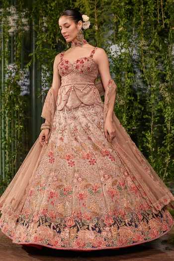 Jigar & Nikita_Peach Silk, Tulle Sweetheart Neck Pankhuri The Floral Garce Lehenga Set _at_Aza_Fashions