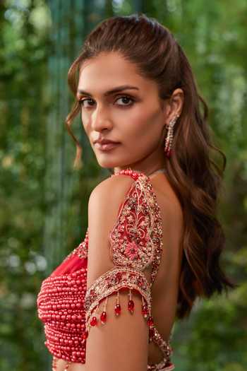 Jigar & Nikita Red Silk, Tulle Sweetheart Neck Raga The Scarlet Heirloom Lehenga Set Online at Aza Fashions Jigar & Nikita_Red Silk, Tulle Sweetheart Neck Raga The Scarlet Heirloom Lehenga Set _Online_at_Aza_Fashions