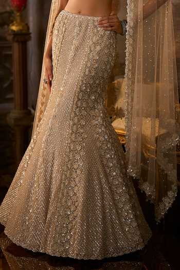 Seema Gujral Gold Net Sweetheart Neck Floral Embroidered Bridal Lehenga Set at Aza Fashions Seema Gujral_Gold Net Sweetheart Neck Floral Embroidered Bridal Lehenga Set _at_Aza_Fashions