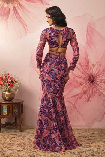 Vana Ethnics Paisley Print Fishcut Lehenga Set