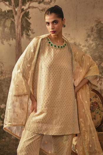 Buy Vana Ethnics Gold Silk, Tissue, Jacquard Crew Neck, Yes Metallic Kurta Set Online at Aza Fashions Buy_Vana Ethnics_Gold Silk, Tissue, Jacquard Crew Neck, Yes Metallic Kurta Set _Online_at_Aza_Fashions