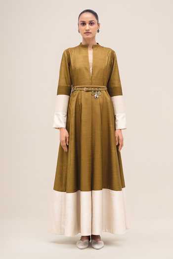 Buy_Ampm_Olive Green Silk Mandarin Collar, Yes Zahra Abaya And Pant Set _Online_at_Aza_Fashions