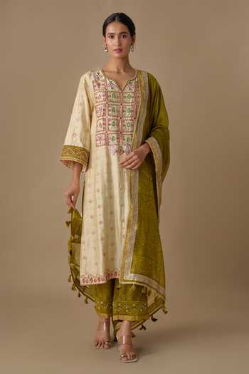 Sheeshakari Floral Yoke Embroidered Kurta Set 