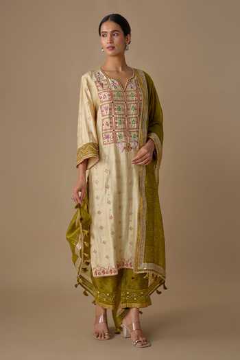 Sheeshakari Cream Silk V-neck Floral Yoke Embroidered Kurta Set Online at Aza Fashions Sheeshakari_Cream Silk V-neck Floral Yoke Embroidered Kurta Set _Online_at_Aza_Fashions