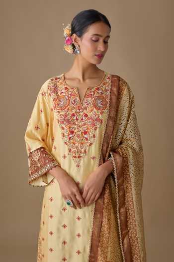 Shop_Sheeshakari_Cream Silk Split V-neck Hand Embroidered Kurta Set _Online_at_Aza_Fashions