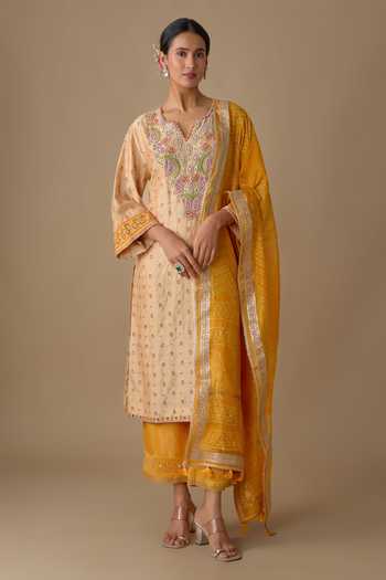Sheeshakari Floral Yoke Hand Embroidered Kurta Set 