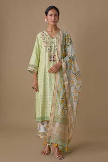 Sheeshakari_Green Silk V-neck Dabka Embroidered Kurta Set _Online_at_Aza_Fashions