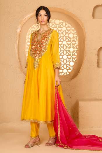 Shop saina kapoor Yellow Cotton, Organza, Chanderi, Viscose Keyhole Yoke Embroidered Kurta Set Online at Aza Fashions Shop_saina kapoor_Yellow Cotton, Organza, Chanderi, Viscose Keyhole Yoke Embroidered Kurta Set _Online_at_Aza_Fashions