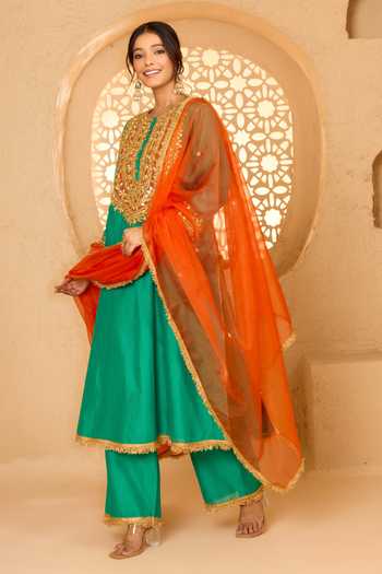 saina kapoor Green Cotton, Organza, Chanderi, Viscose Round Gota Patti Embroidered Kurta Set Online at Aza Fashions saina kapoor_Green Cotton, Organza, Chanderi, Viscose Round Gota Patti Embroidered Kurta Set _Online_at_Aza_Fashions