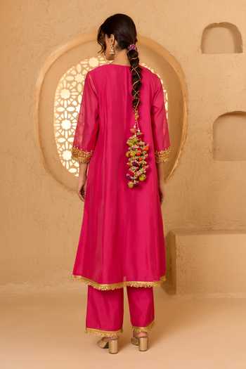 saina kapoor Pearl Embroidered Kurta Set 