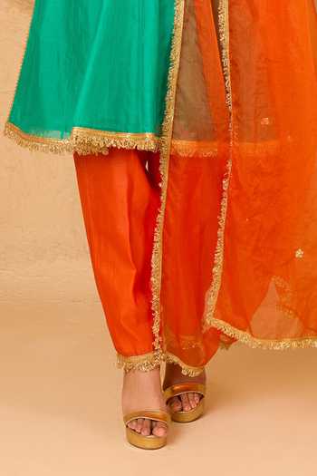 saina kapoor Green Cotton, Organza, Chanderi, Viscose Round Yoke Embroidered Anarkali Set Online at Aza Fashions saina kapoor_Green Cotton, Organza, Chanderi, Viscose Round Yoke Embroidered Anarkali Set _Online_at_Aza_Fashions