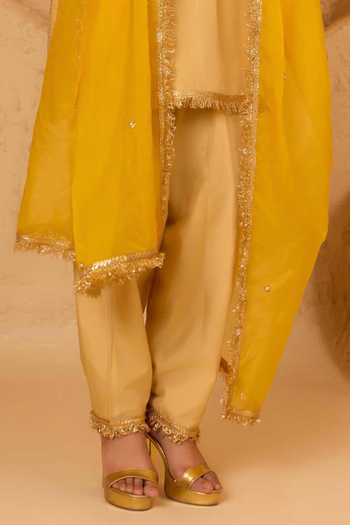 saina kapoor Beige Cotton, Organza, Chanderi, Viscose Round Sequin Embroidered Kurta Set Online at Aza Fashions saina kapoor_Beige Cotton, Organza, Chanderi, Viscose Round Sequin Embroidered Kurta Set _Online_at_Aza_Fashions